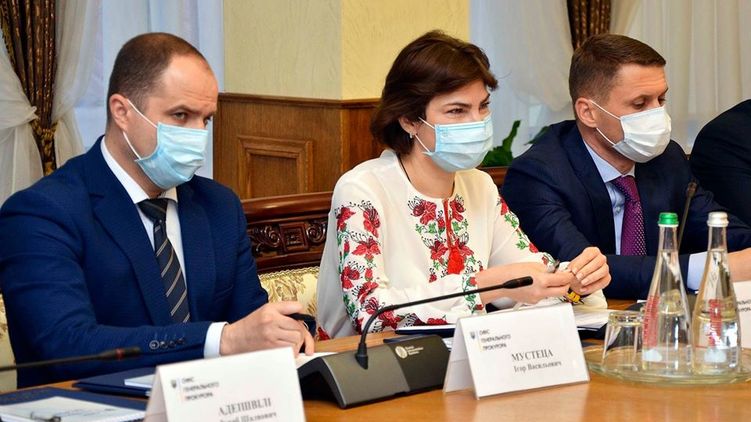 Венедиктова (в центре) выдвинула претензии к САП. Фото: Facebook/ pgo.gov.ua