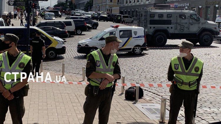 Главной темой 3 августа стал захват террористом заложницы в бизнес-центре 