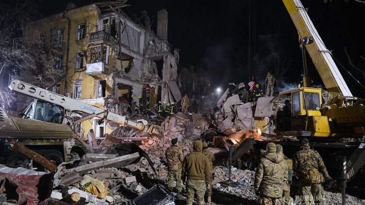 Житловий будинок у центрі Краматорська, зруйнований ракетним ударом РФ. Фото: t.me/pavlokyrylenko_donoda