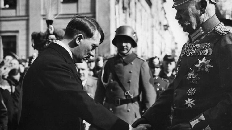 1933. Канцлер Гитлер и президент Гинденбург