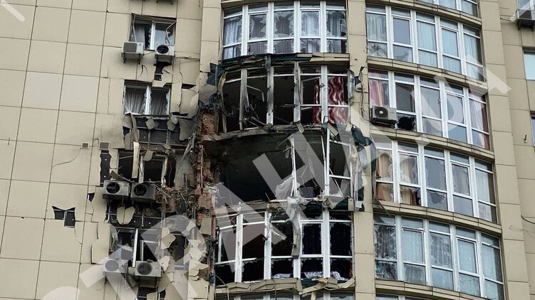 Многоэтажка Киева, получившая повреждения при дрон-атаке