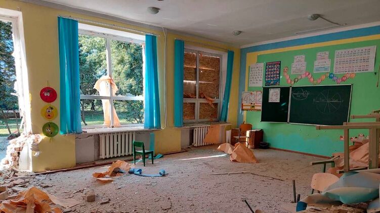 Последствия прилета по школе в Синельниково Днепропетровской области