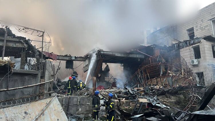 Последствия вчерашнего удара по Киеву. Фото Прокуратура Киева