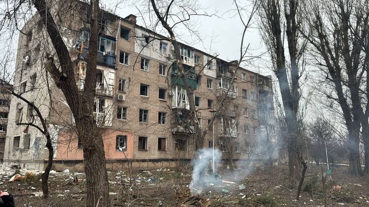 Дом в Кривом Роге после прилета ракеты. Фото: телеграм-канал Сергея Лысака