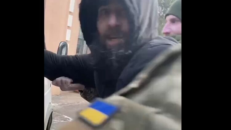 В Украине продолжается мобилизация – кадр из видео