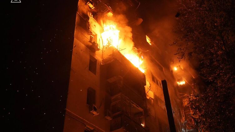 Последствия российской атаки в Одессе. Фото: ГСЧС