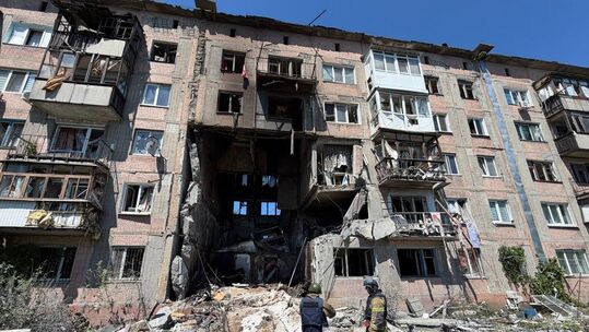 Наступление РФ в Константиновке, пытки в рядах ВСУ, кто сменит Стармера в Британии. Итоги