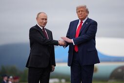 "Дух Анкоріджа" проти "примусу Росії до світу". Про боротьбу двох концепцій завершення війни на Заході
