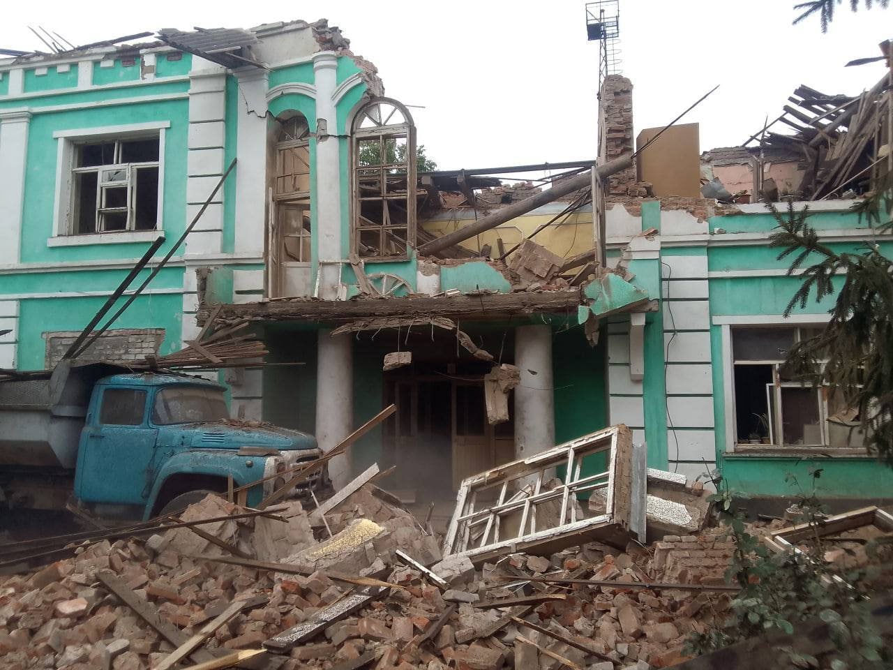Лисичанск в Луганской области попал под обстрел. Фото последствий
