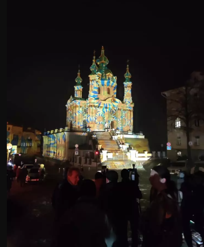 Подсветка Андреевской церкви в Киеве