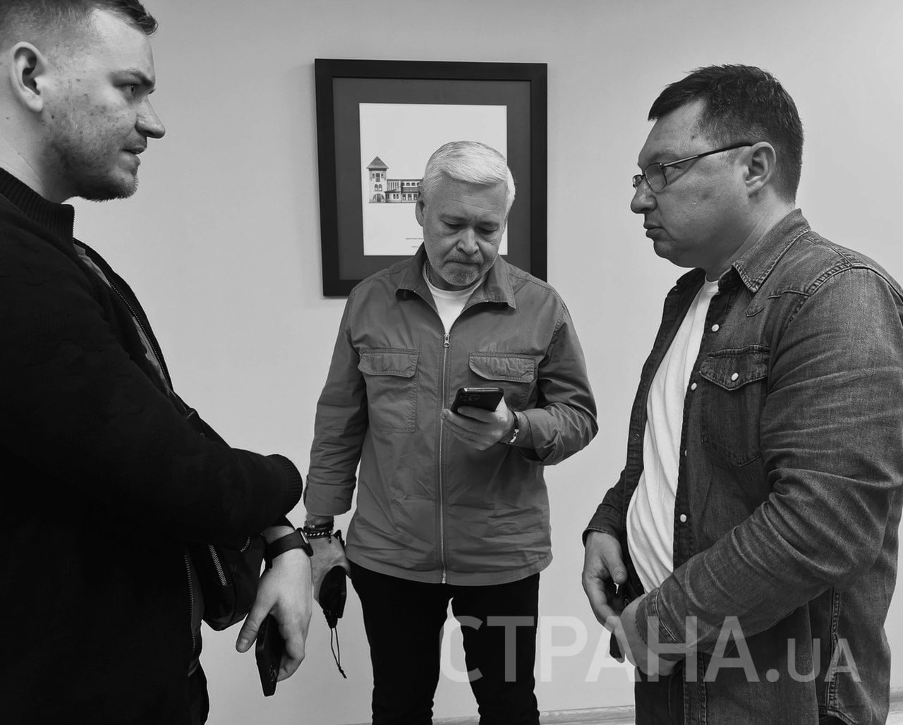 Вячеслав Хитрин, советник мэра Терехова (слева) и спикер горсовета Юрий Сидоренко (справа)