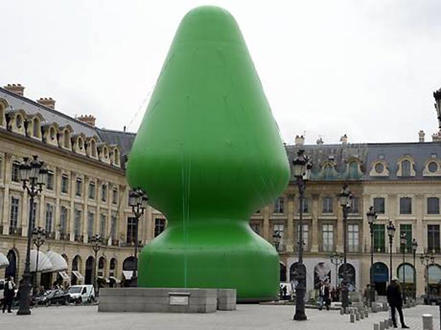 елка анальная пробка в Париже