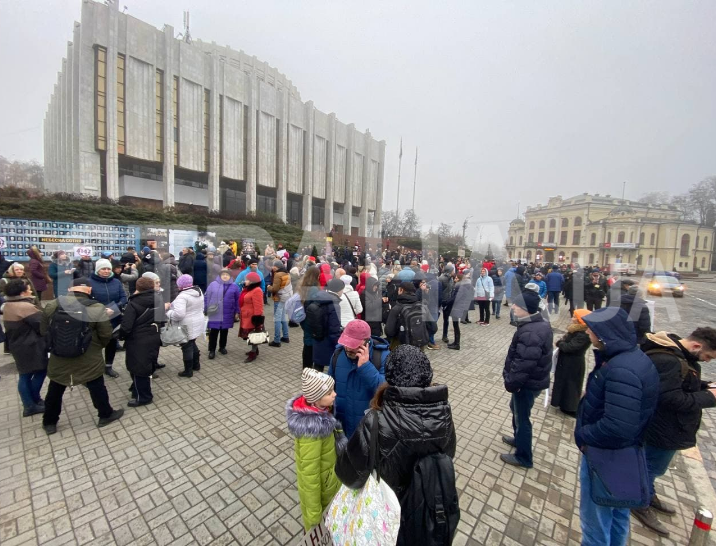 В центре Киева началась акция протеста антивакцинаторов. Фото Страны