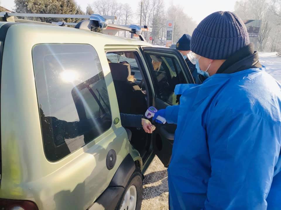 В полиции рассказали, в каком режиме работают ковидные блокпосты в Ивано-Франковской области. Фото: Полиция