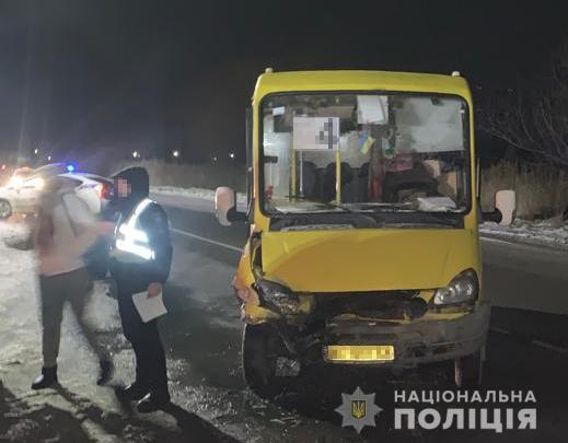 Во Львовской области произошло ДТП. Фото: lv.npu.gov.ua 