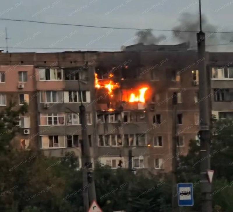 Фото багатоповерхівки, що горить в Макіївці. Джерело - Телеграм